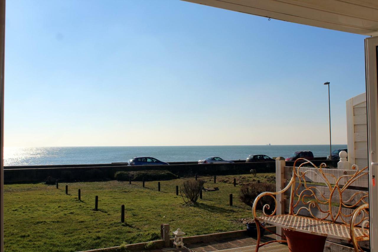 Pebbles Beach House By Air Premier Seaford Exteriör bild