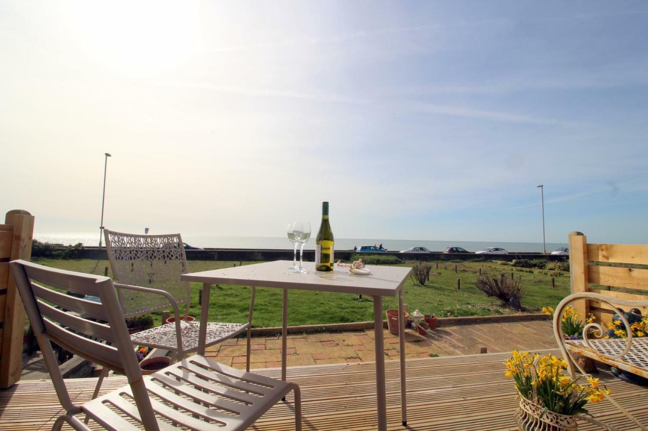 Pebbles Beach House By Air Premier Seaford Exteriör bild