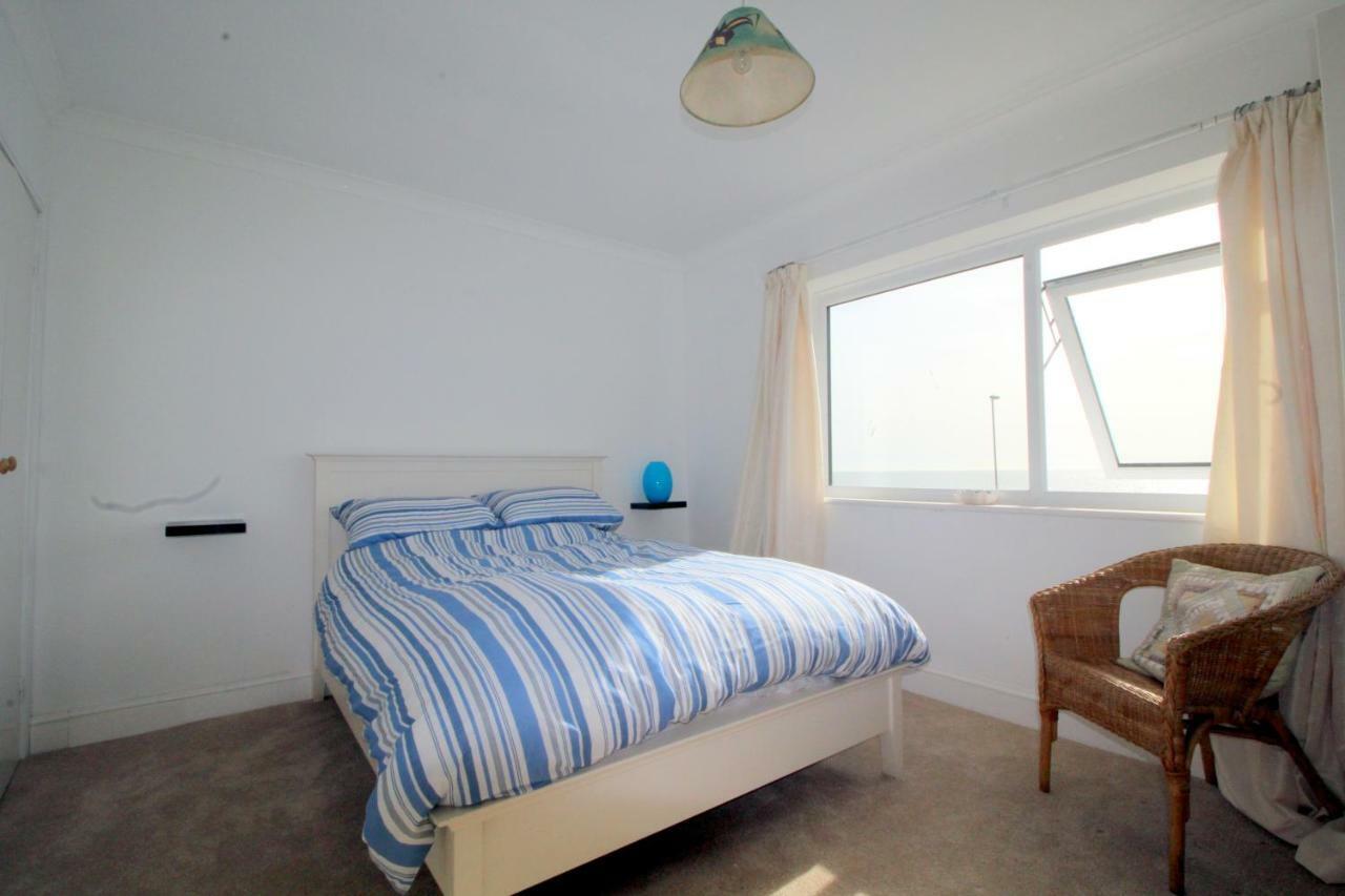 Pebbles Beach House By Air Premier Seaford Exteriör bild